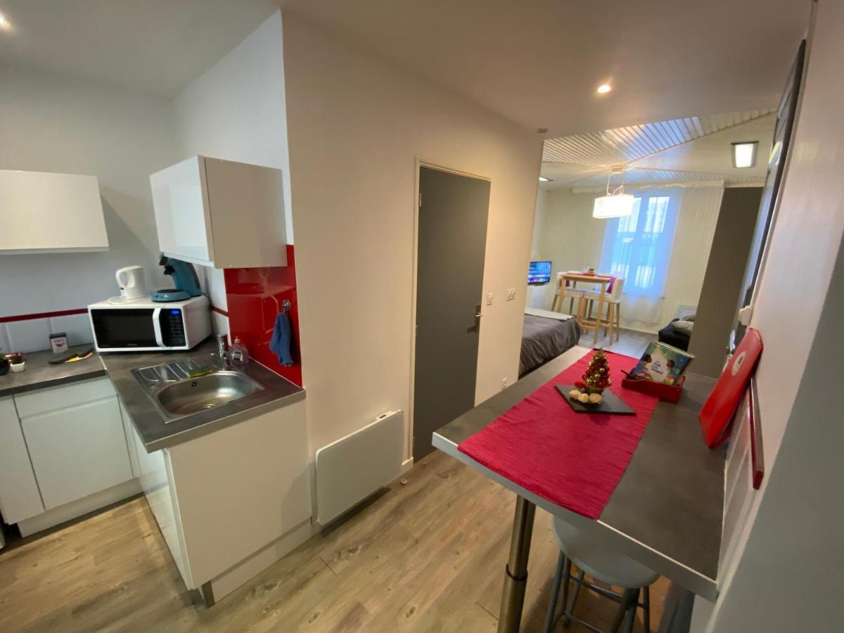 Les Coquelicots Wifi Apartment Troyes Exterior photo