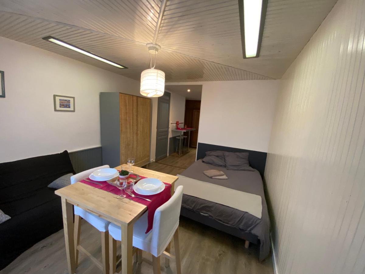 Les Coquelicots Wifi Apartment Troyes Exterior photo